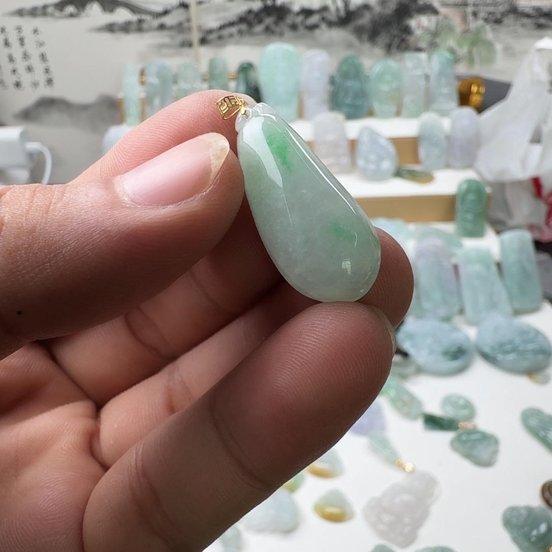 翡翠未镶嵌颈饰110