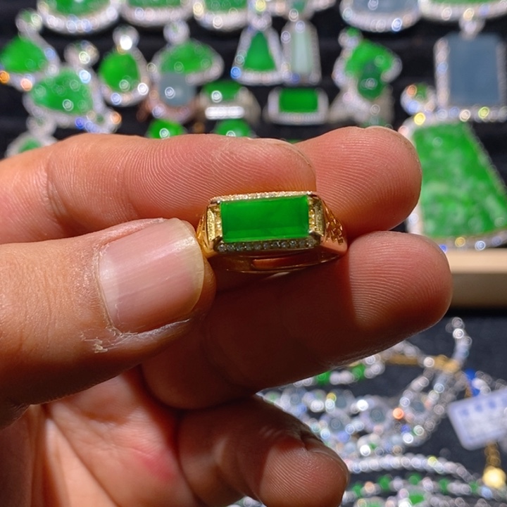 翡翠戒指未镶嵌天然A货翡翠