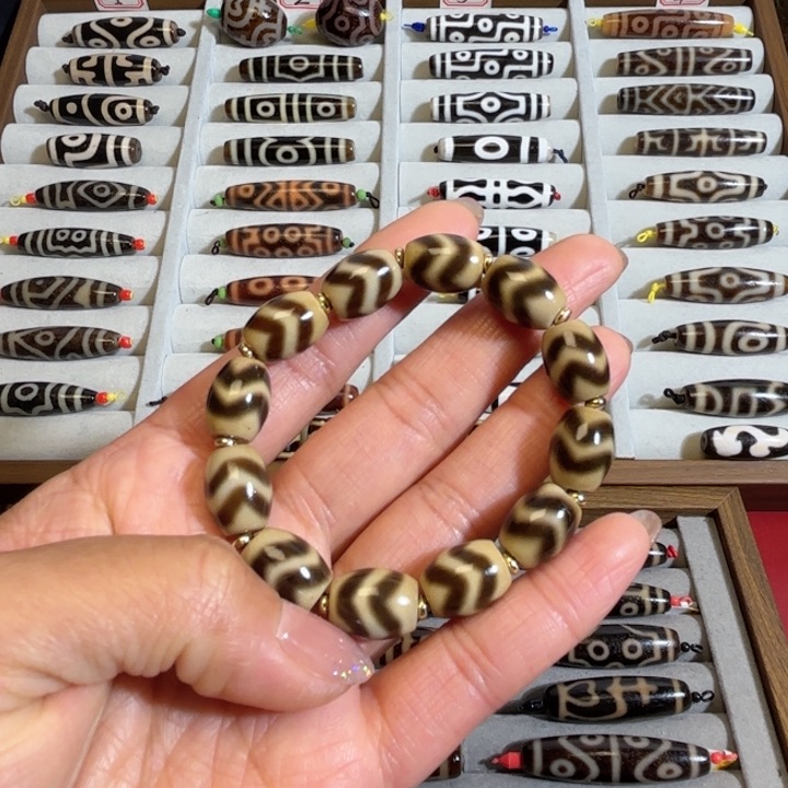 玛瑙/玉髓颈饰未镶嵌穿****手