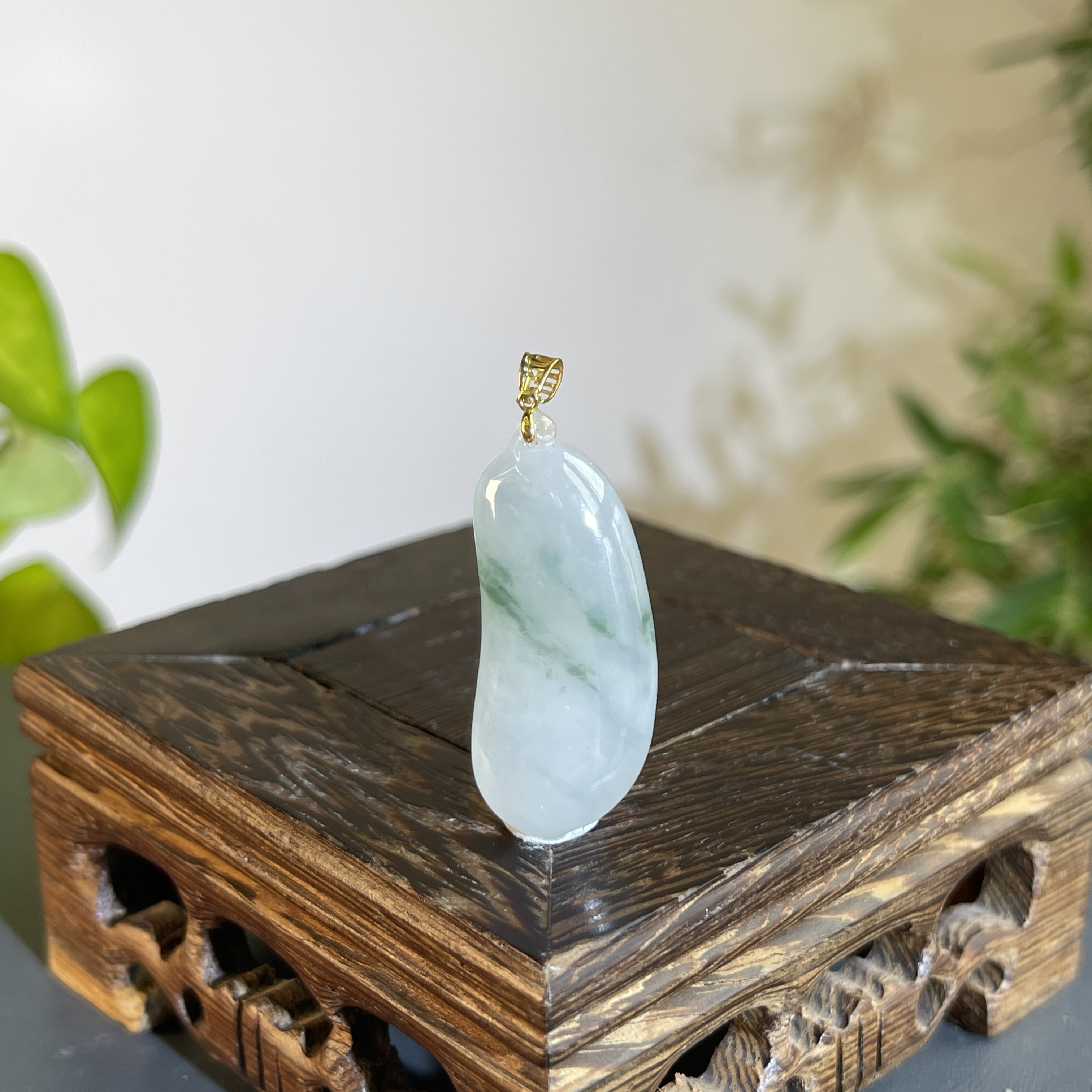 JCB15-26   天然缅甸A货翡翠   18K扣福瓜