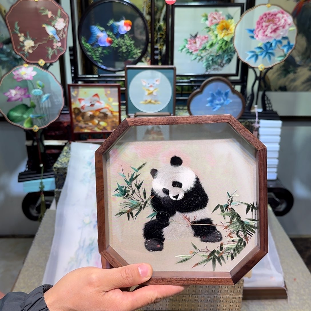 刺绣刺绣工艺精湛