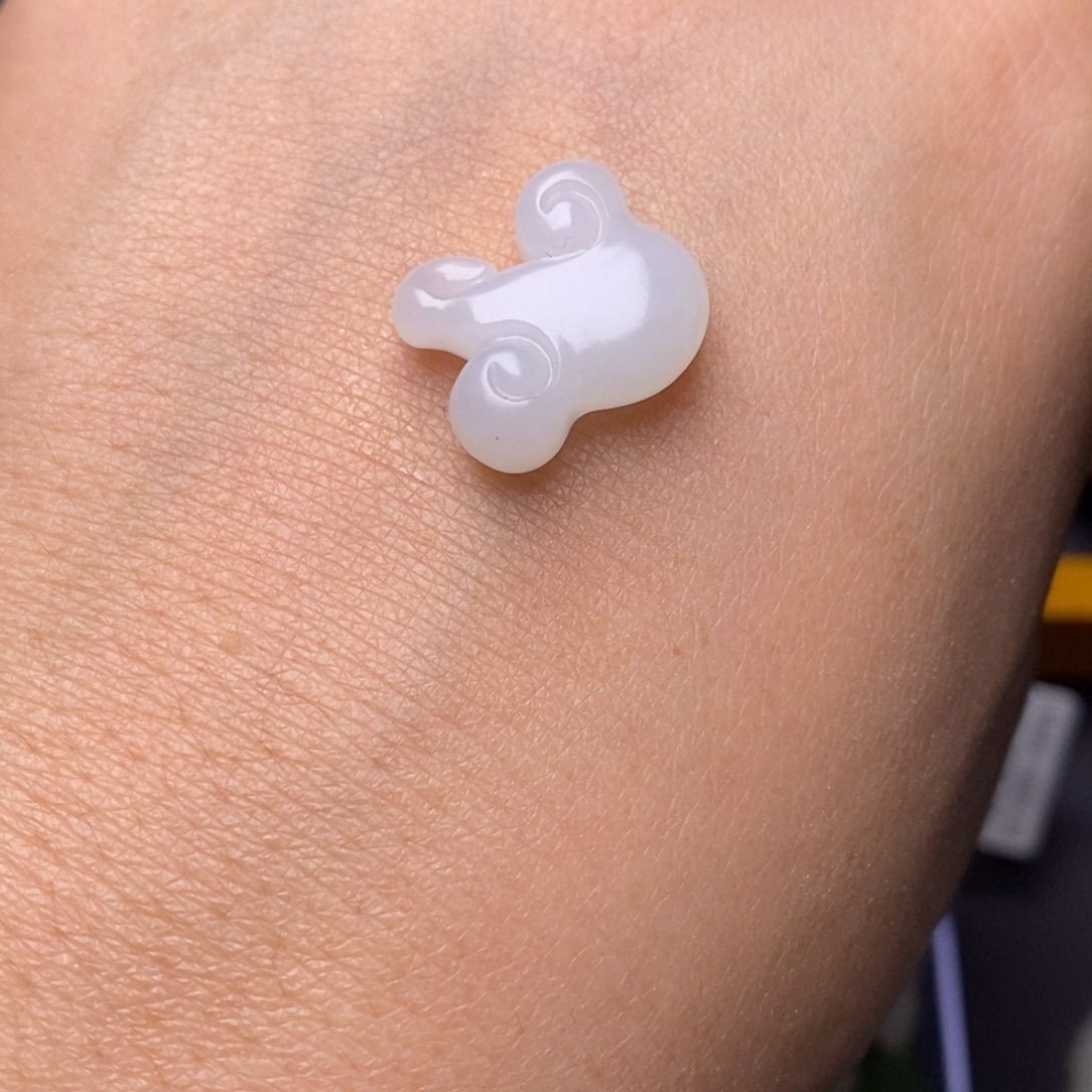 和田玉未镶嵌车挂