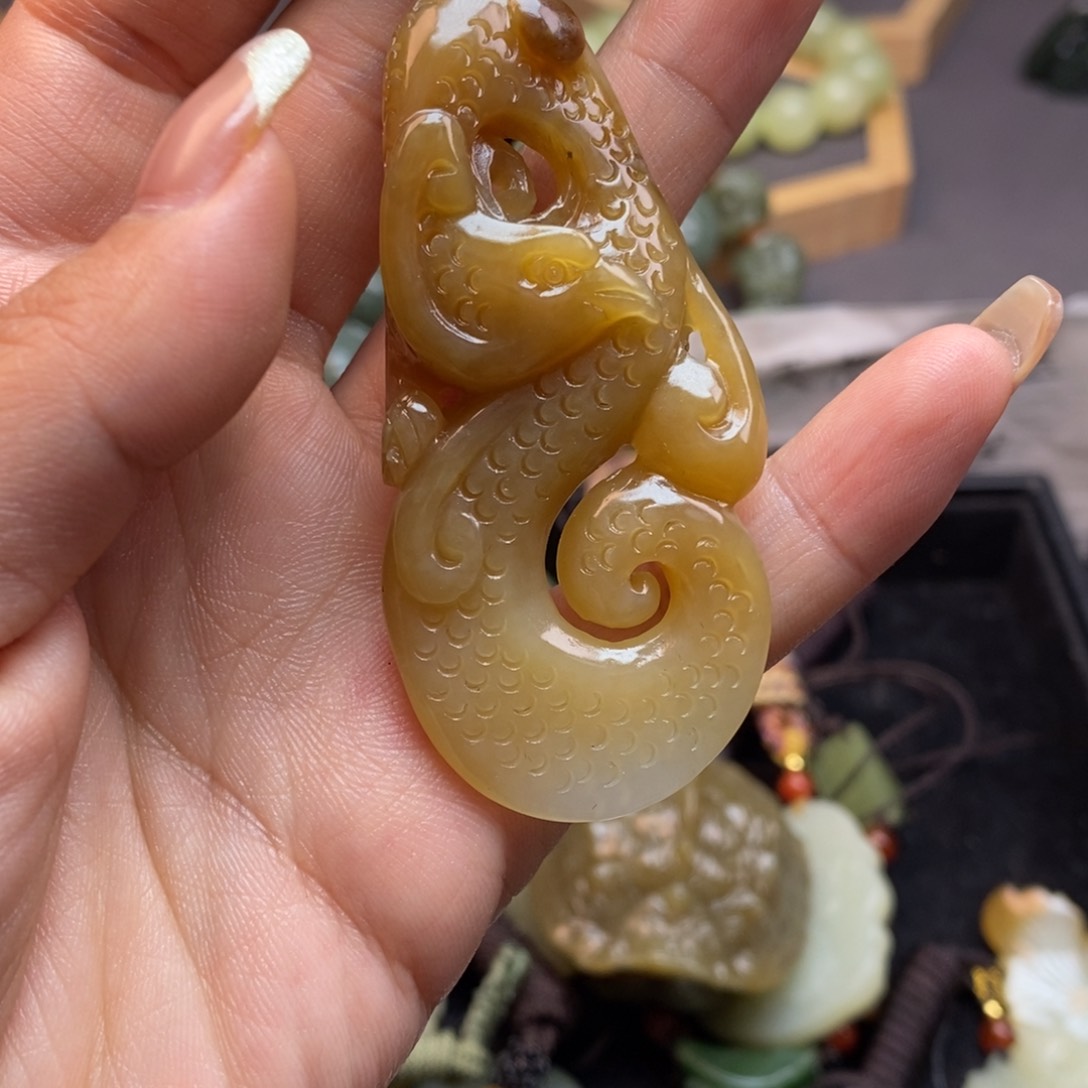 和田玉颈饰未镶嵌