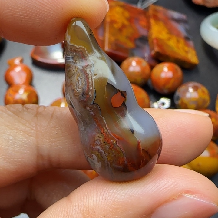 玛瑙/玉髓未镶嵌战国红玛瑙