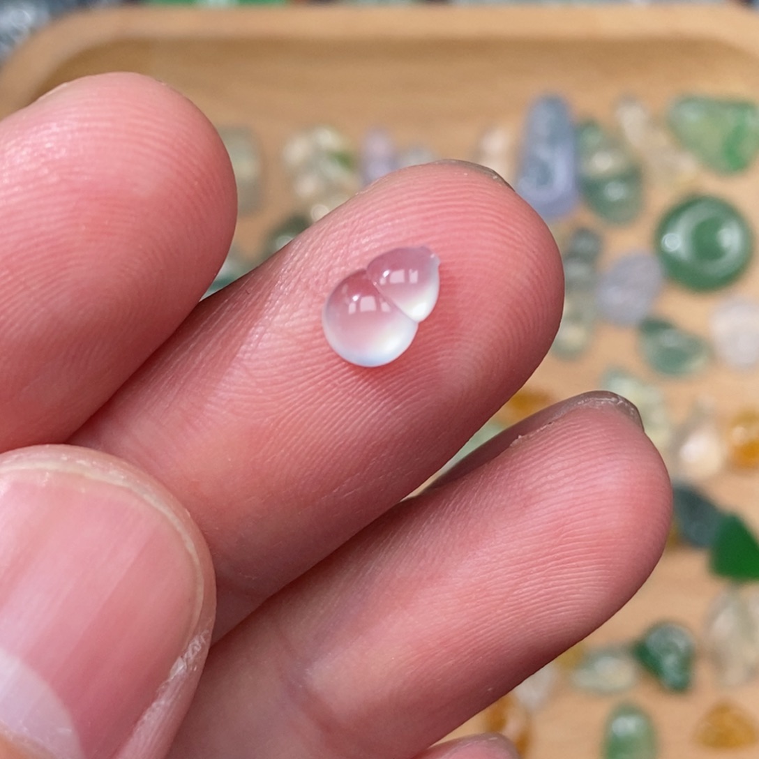 翡翠颈饰未镶嵌葫芦