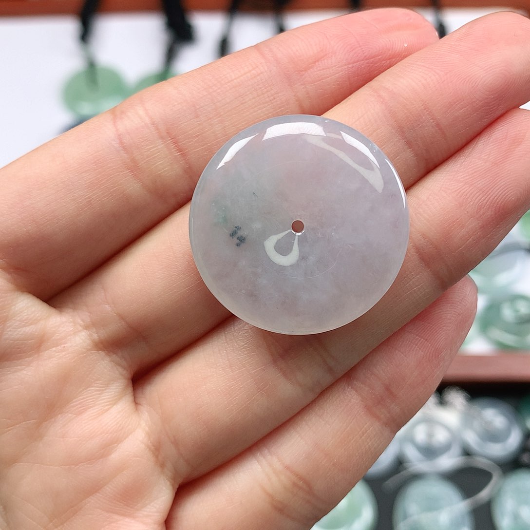 翡翠颈饰未镶嵌平安