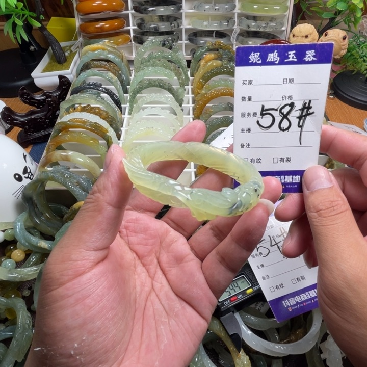 未镶嵌蛇纹石玉手镯