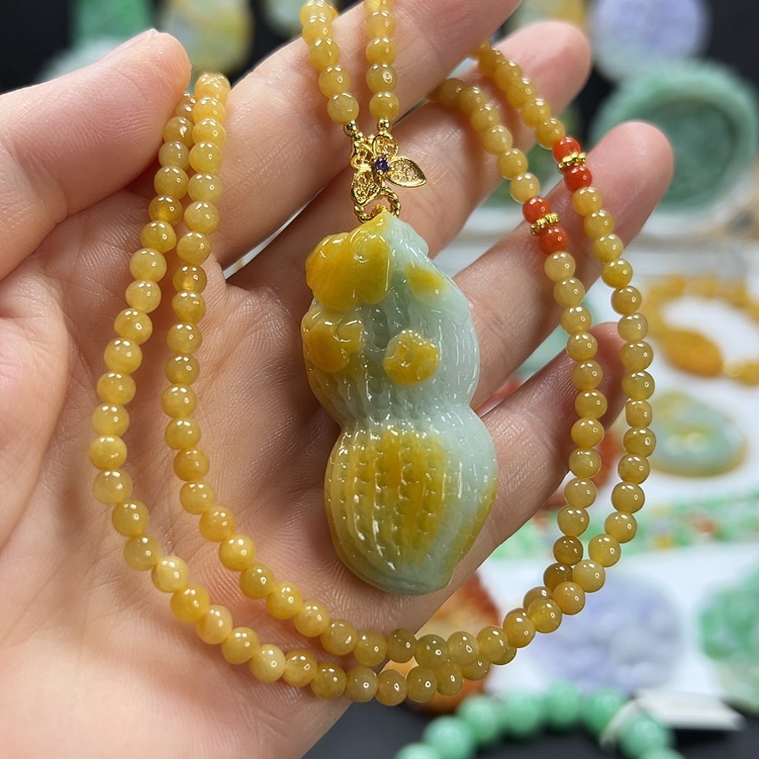 翡翠未镶嵌颈饰吊坠