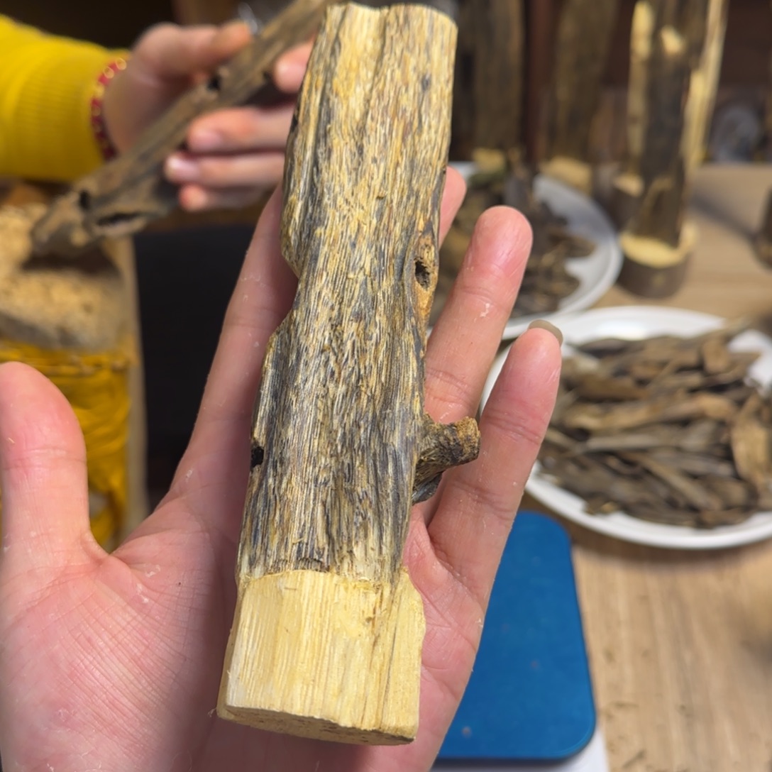 沉香碎屑沉香绿棋楠沉香原料虫漏62克