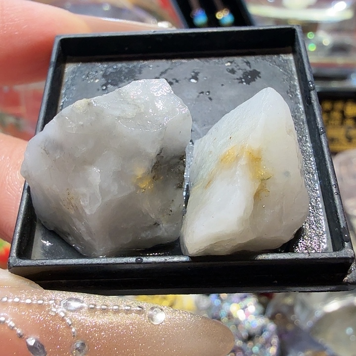 党10.7g聚金阁天然明金矿标