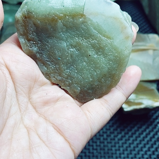 和田玉（糖玉）未镶嵌珠宝半成品