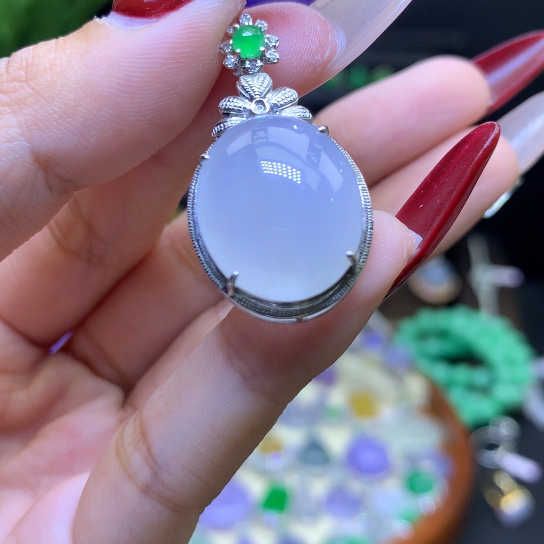 翡翠颈饰18K金镶嵌天然