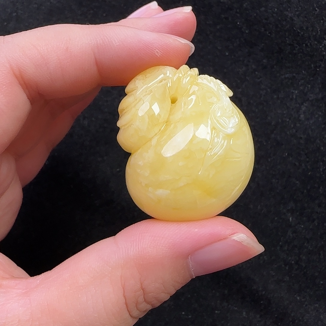蜜蜡未镶嵌珠宝奇石