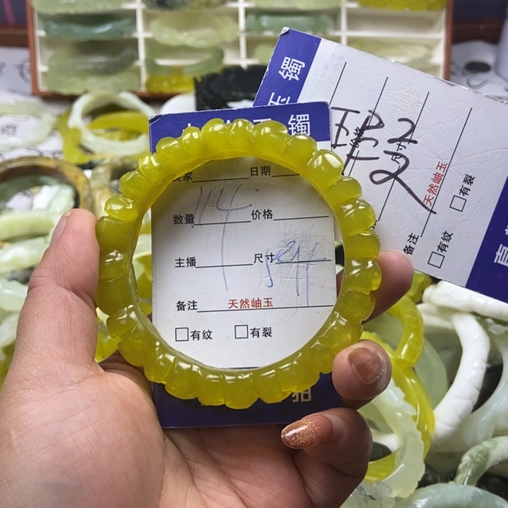 蛇纹石玉未镶嵌戒指