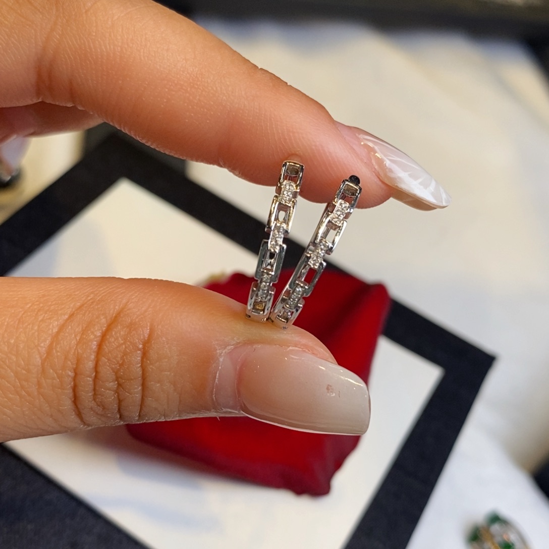 钻石耳饰18K金镶嵌设计款锁链耳包（搭甜甜圈，路路通）