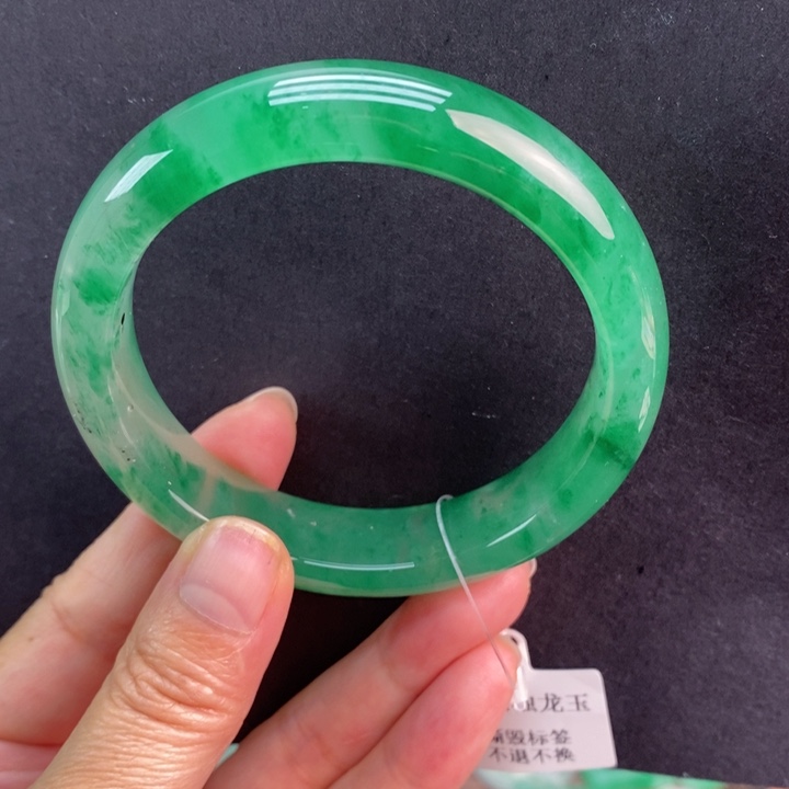 石英质玉手镯未镶嵌苧*