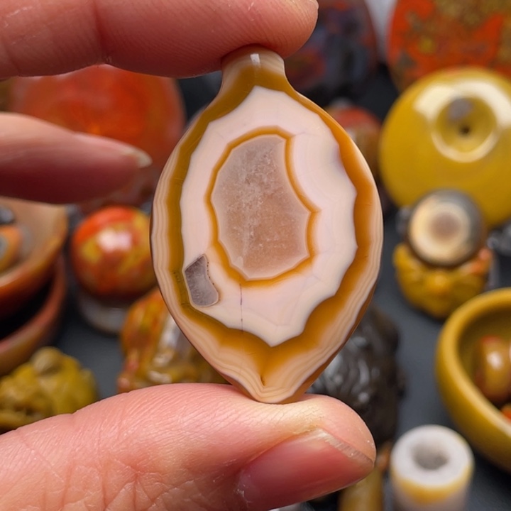 玛瑙/玉髓颈饰未镶嵌