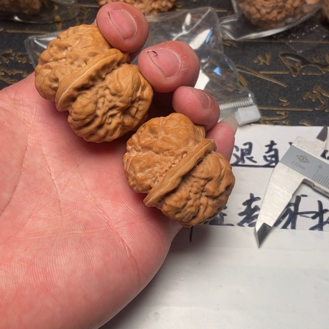 文玩核桃把件D***、蛤蟆头