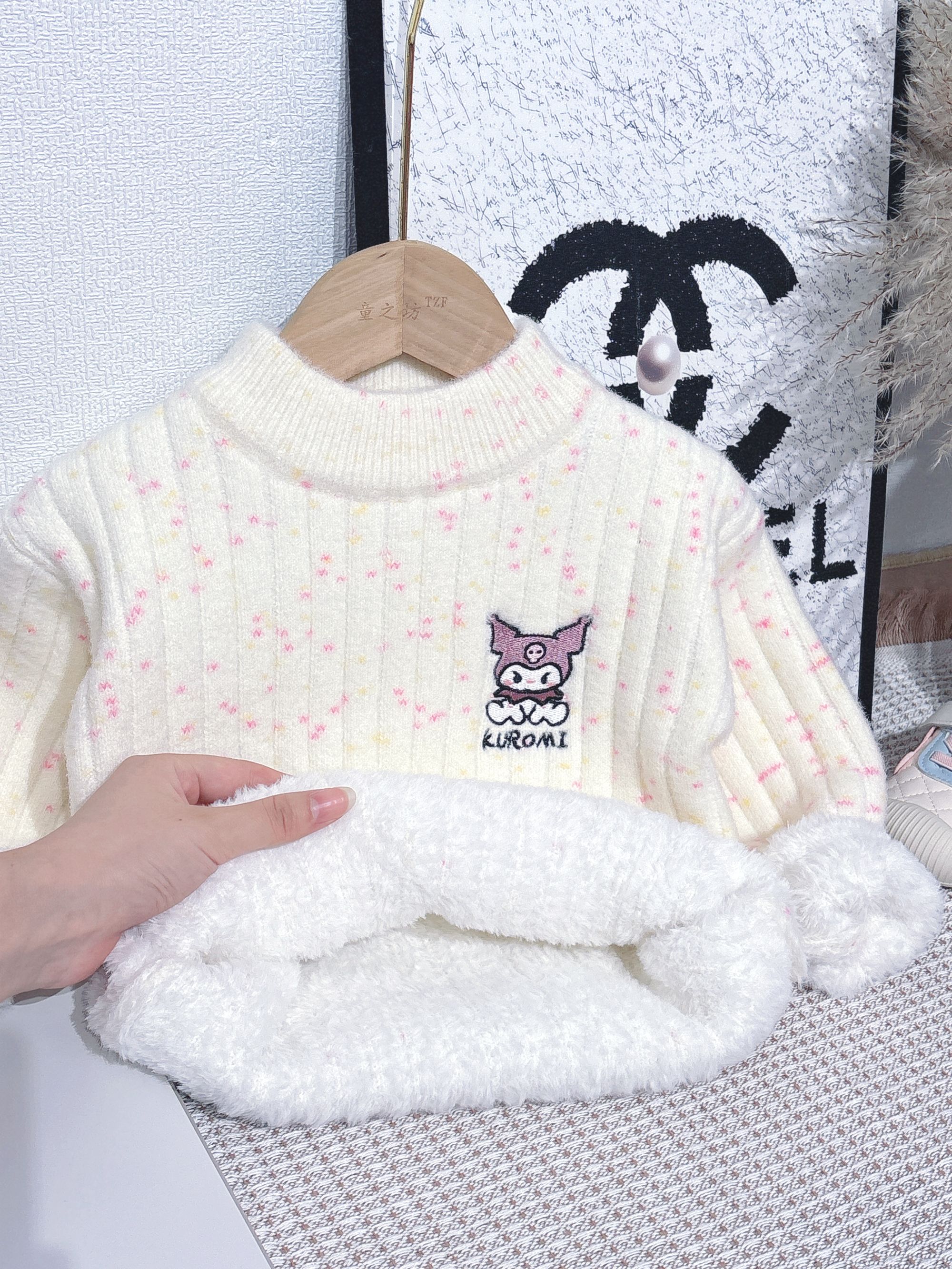 女中童冬款加厚一体绒卡通风休闲圆领毛衣针织衫女宝上衣冬季