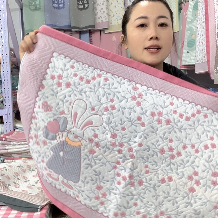 棉特价促销粉色花园兔