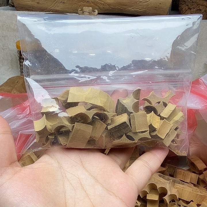 微***好无事牌檀香木檀香木边角料32克