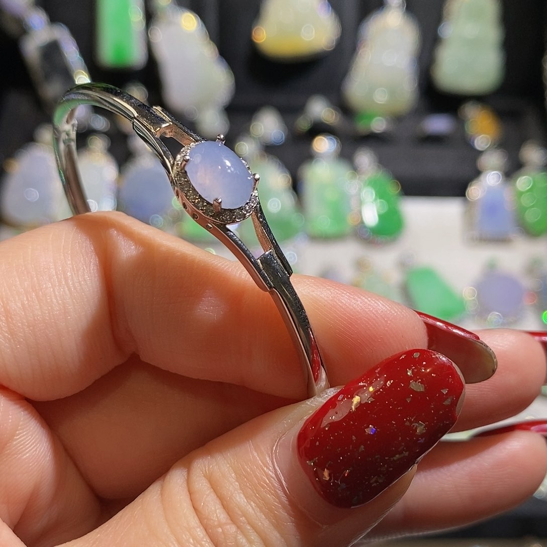 翡翠颈饰银S925镶嵌天然翡翠