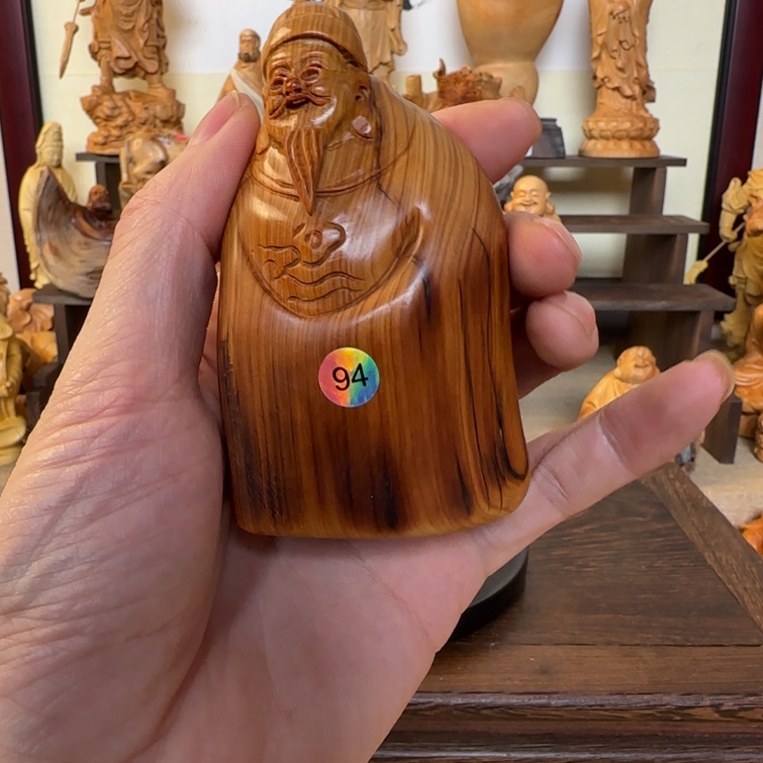 崖柏小木匠艺雕一物一拍