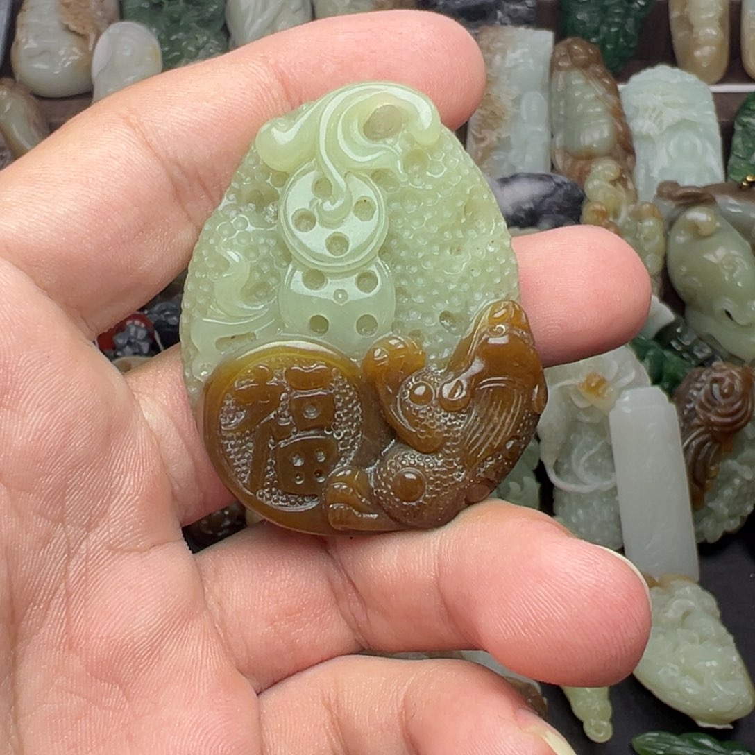 和田玉未镶嵌挂件