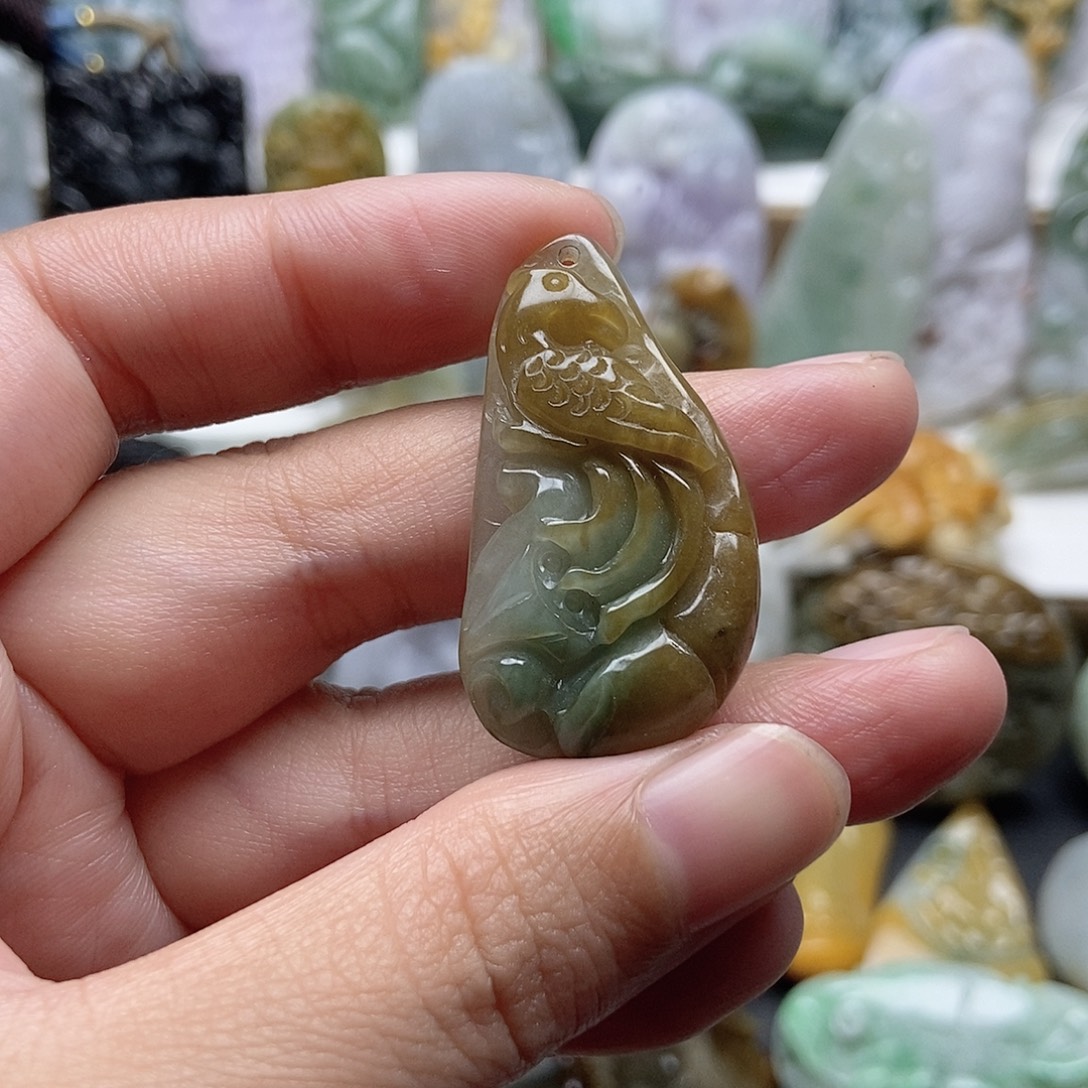 翡翠未镶嵌颈饰翡翠