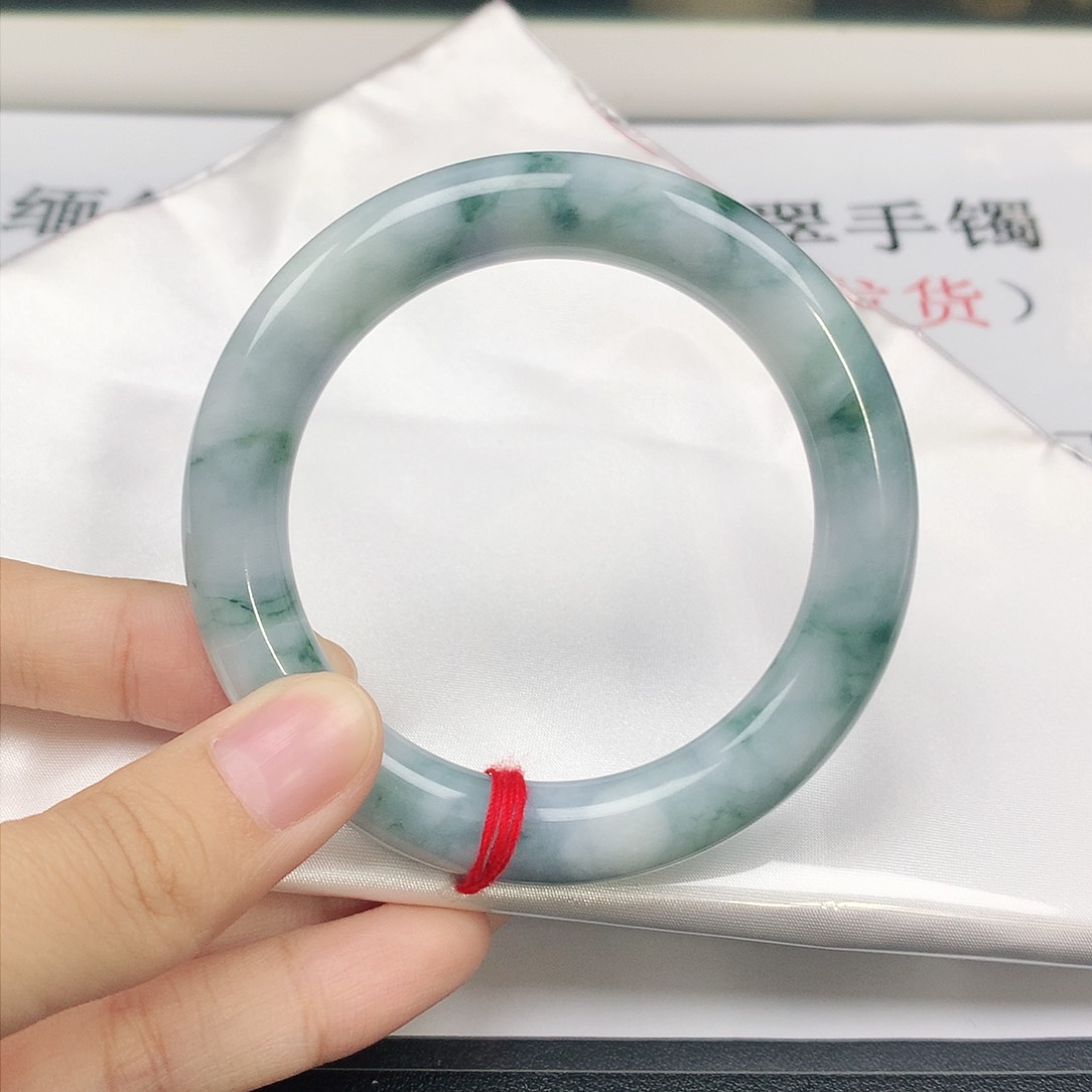 翡翠手镯未镶嵌316圆