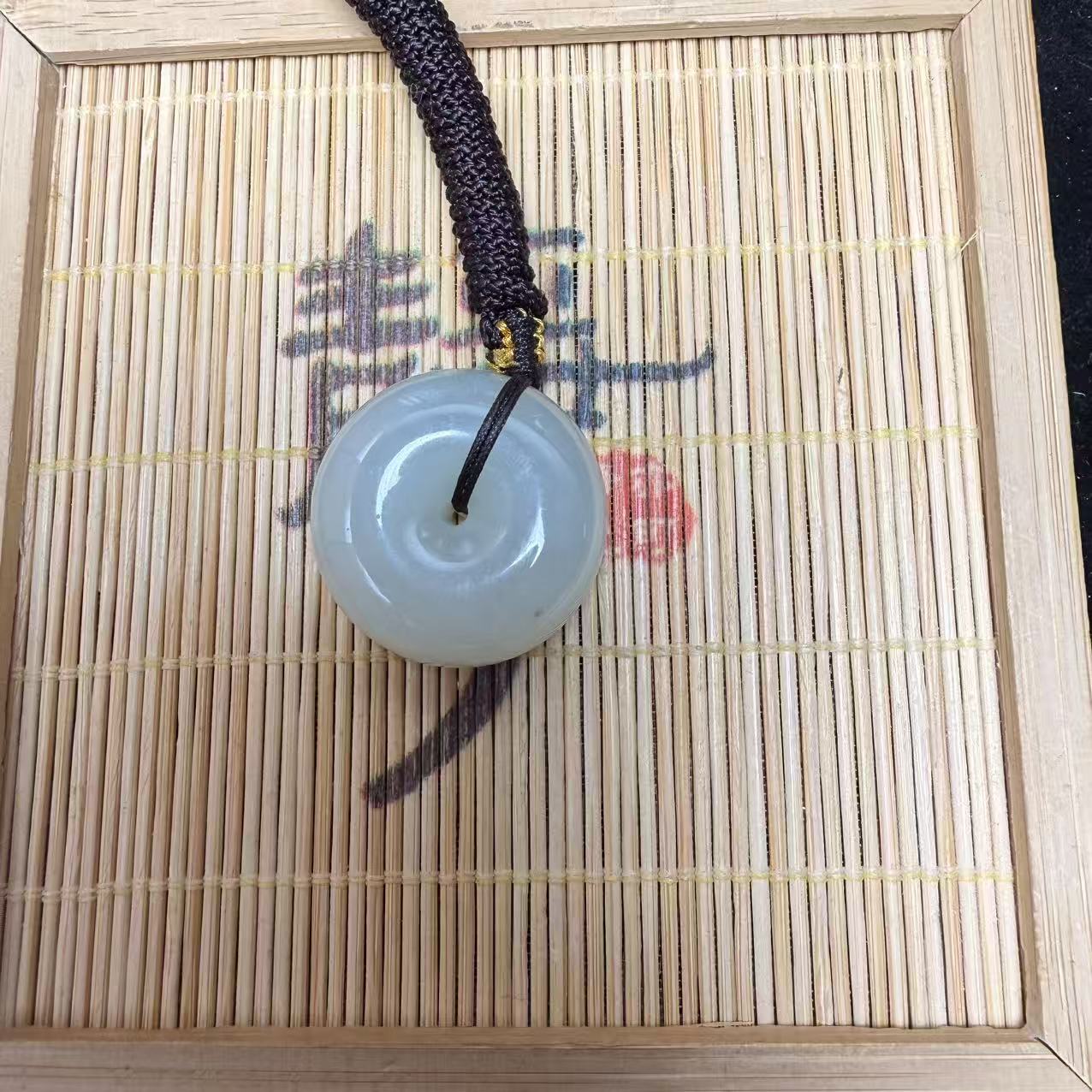 和田玉且末平安扣吊坠-1073