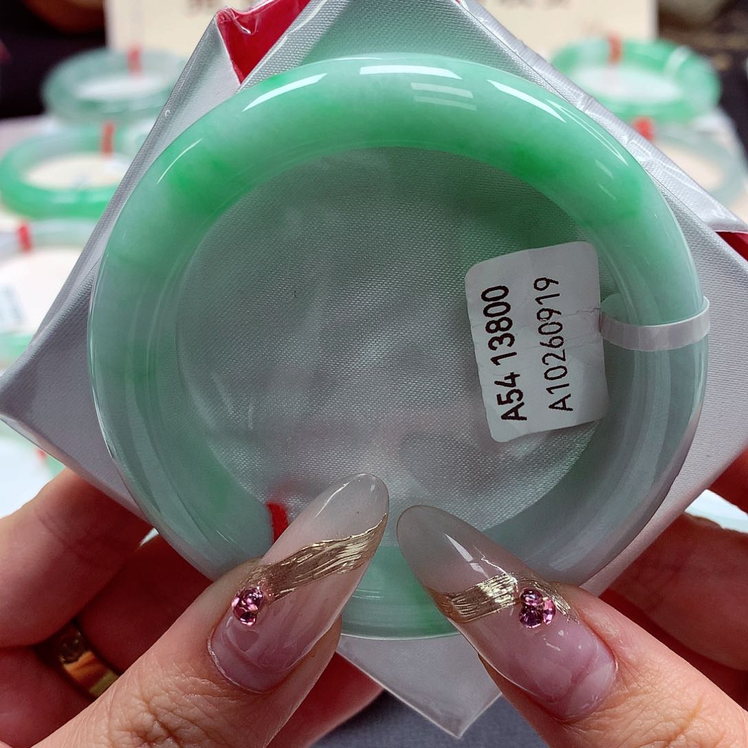 翡翠手镯未镶嵌22（59号）有纹