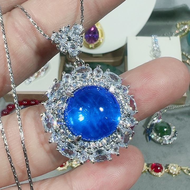 红宝石颈饰未镶嵌