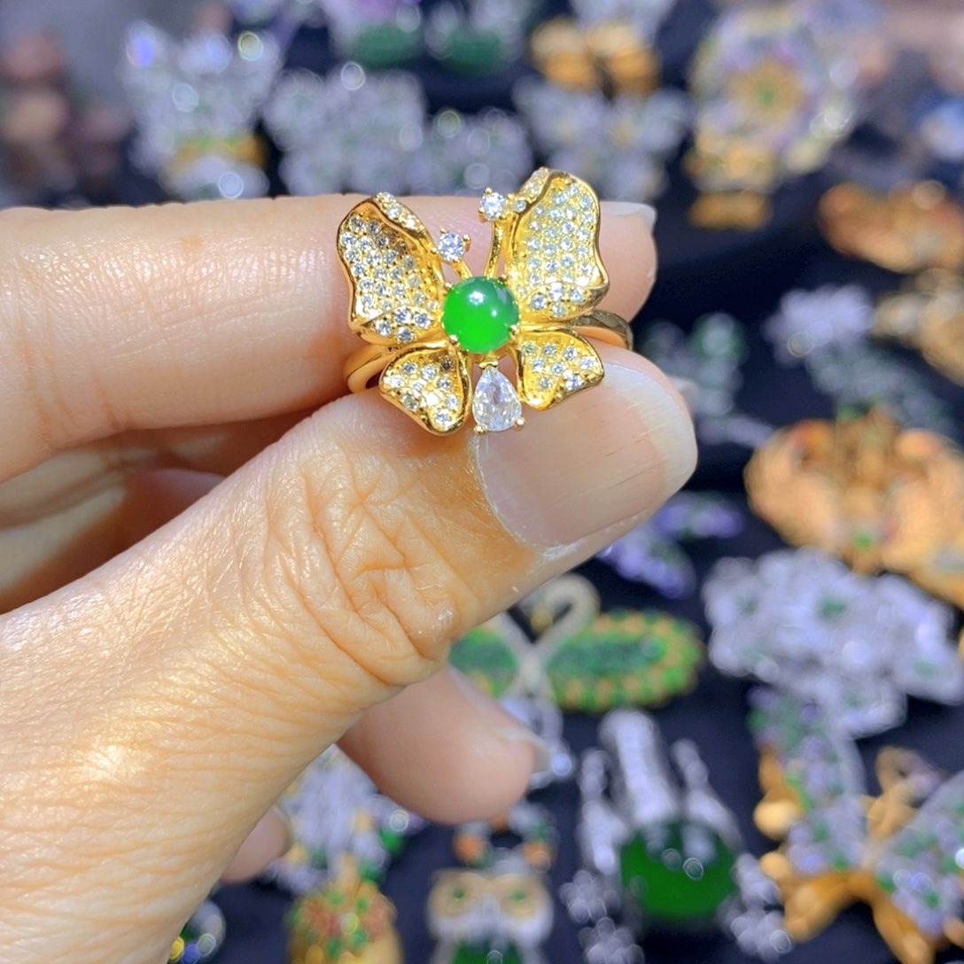 翡翠耳钉银S925镶嵌天然翡翠