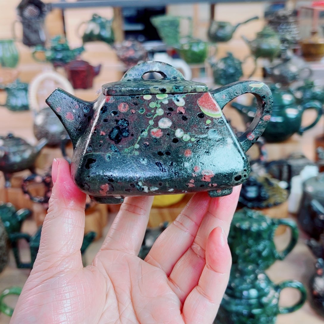 盆***味天然石材手工雕刻