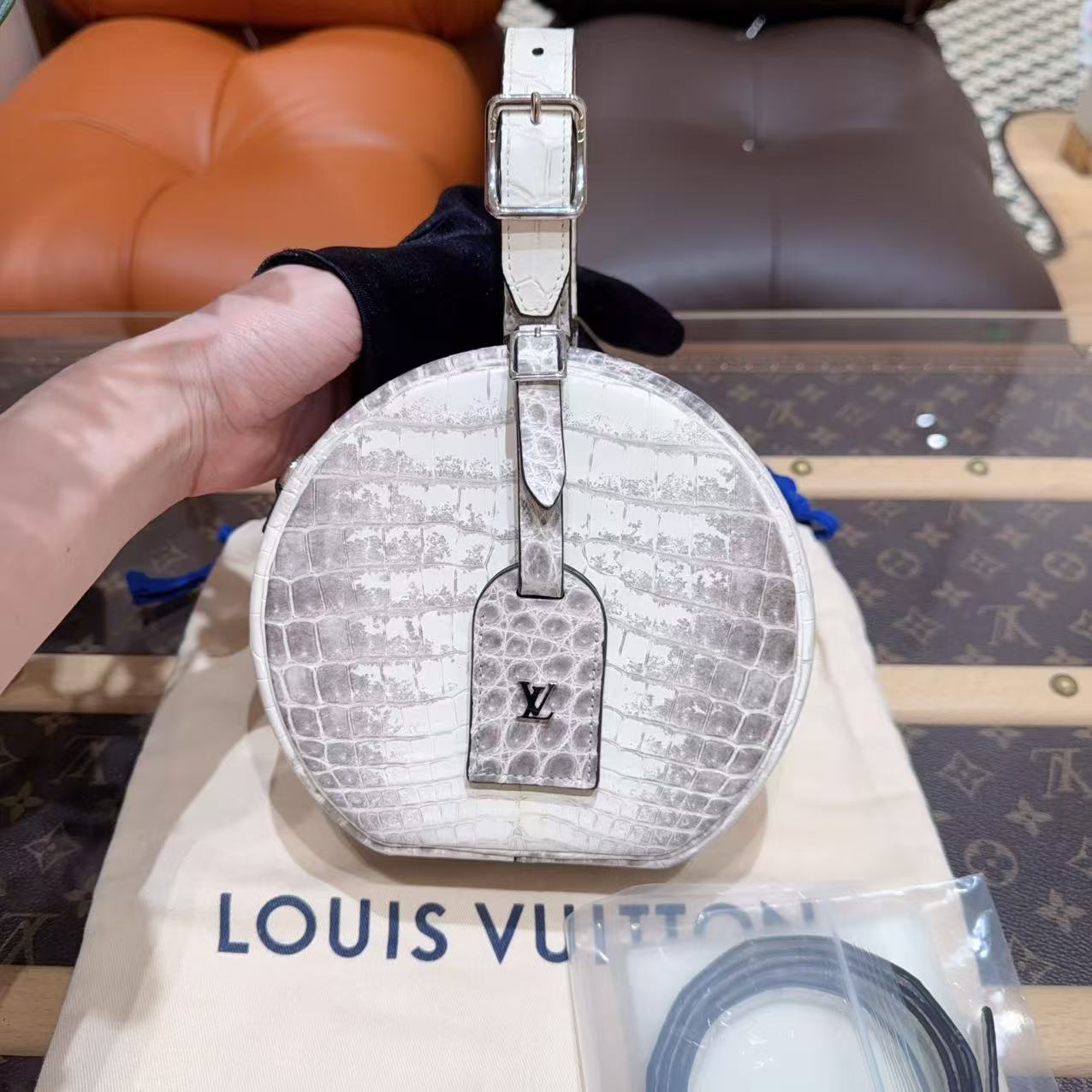 99新 LouisVuitton/路易威登 圆饼硬盒子 喜马拉雅 芯片款/