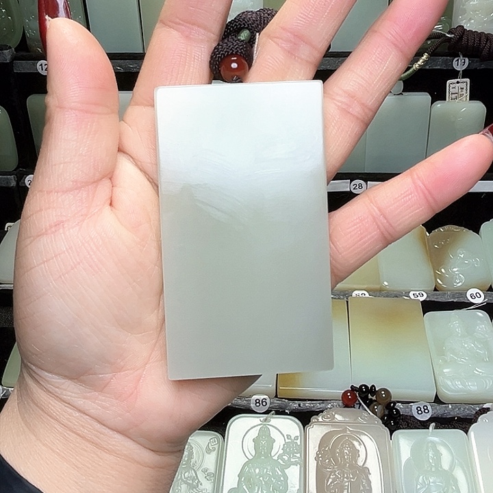 和田玉颈饰未镶嵌仙**根