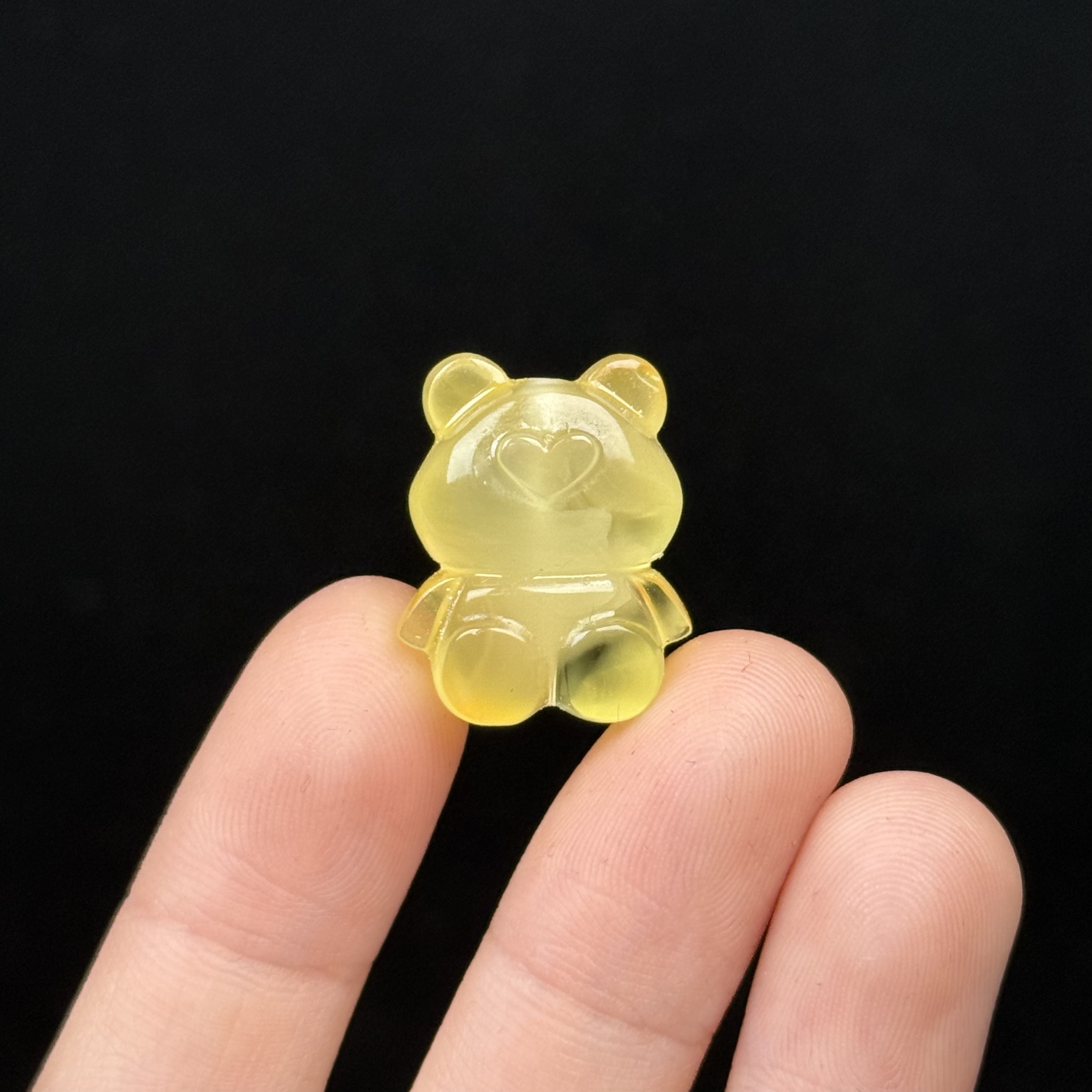 K1402天然原矿蜜蜡 雕刻小熊16*20*12mm 支持鉴定 假一罚十