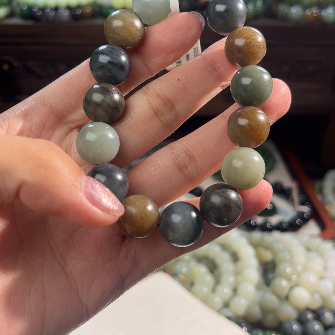 【***】和田玉未镶嵌手链