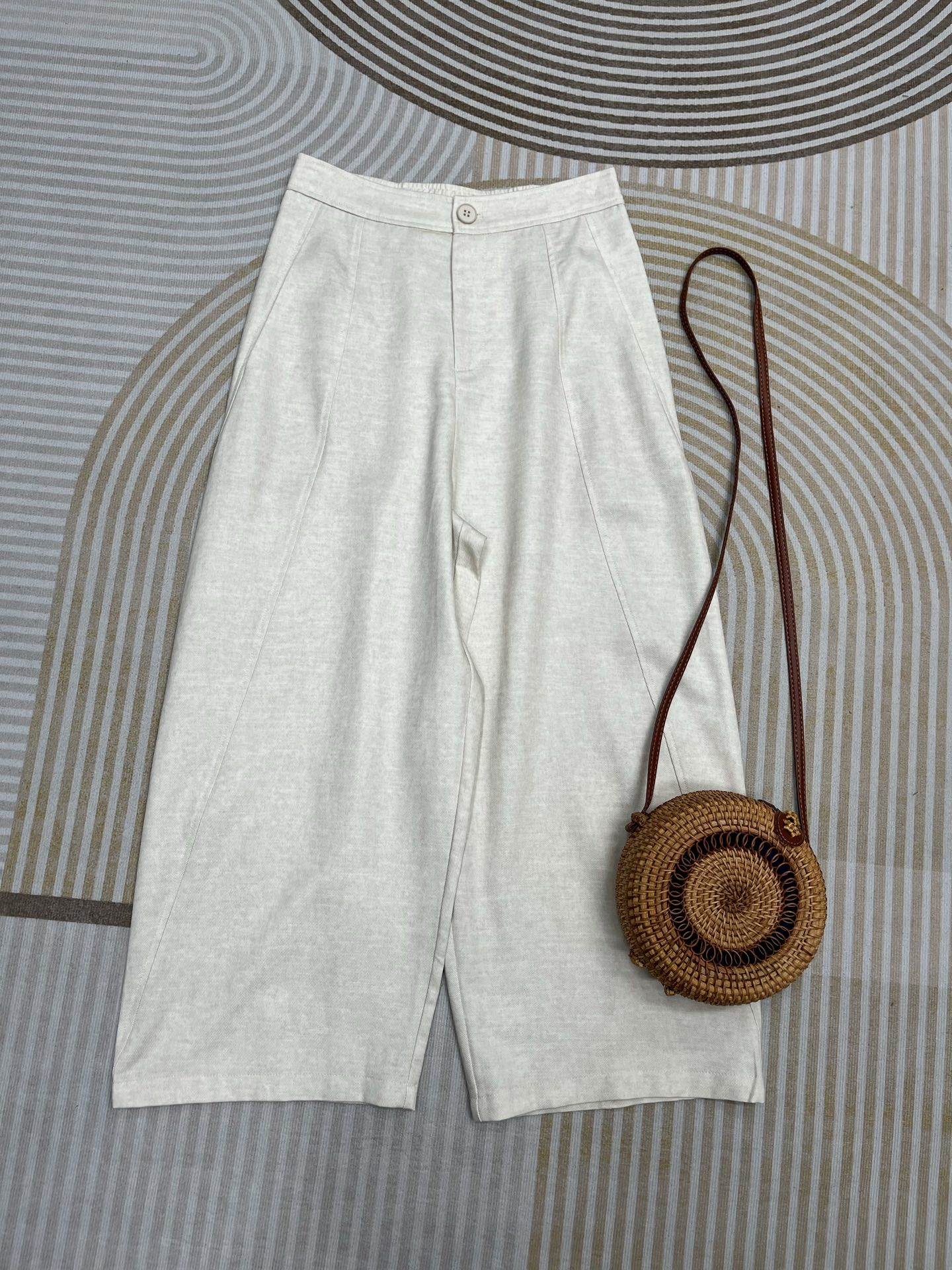 FreeHer 八分镰刀裤 夏季新款显瘦减龄休闲女裤慵懒裤子 K05