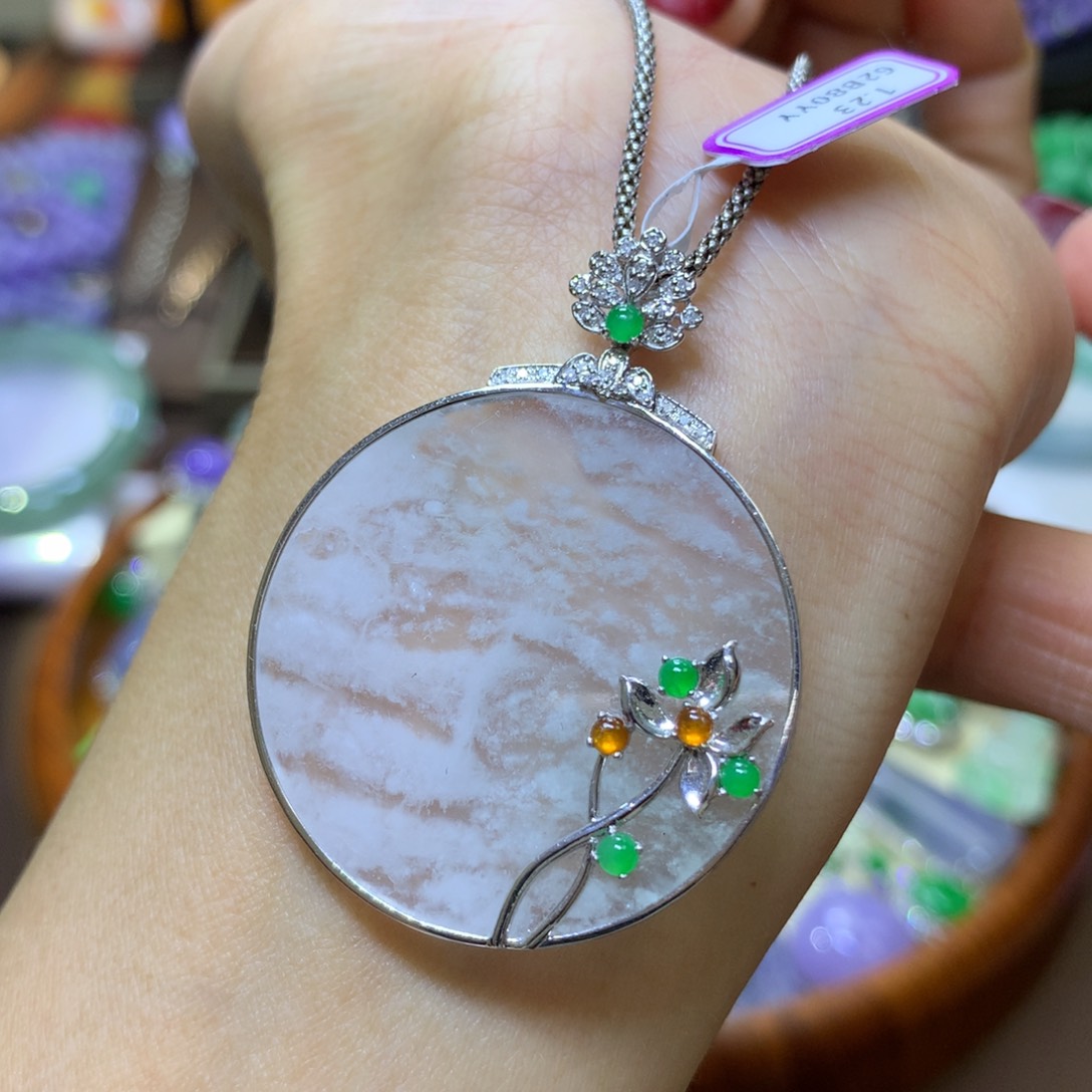 【闪购商品】翡翠颈饰18K金镶嵌翡翠