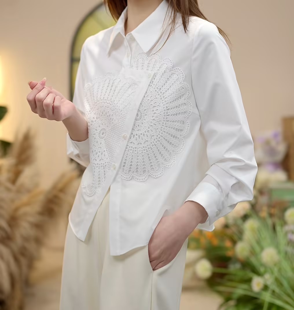 【SS】春季法式新款白衬衫女长袖高级感上衣polo领镂空小衫法式