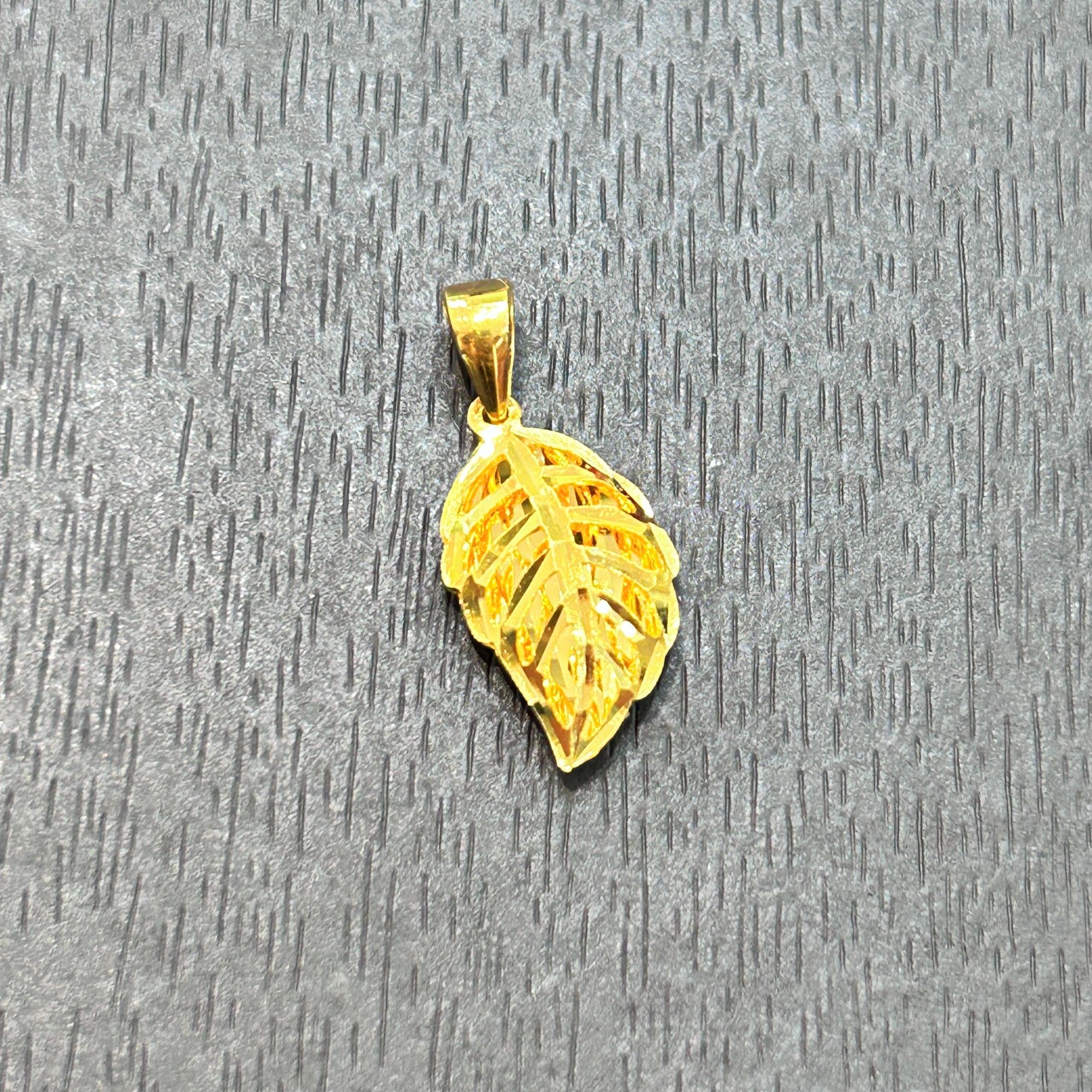 鸣钻国际【贝贝专享】足金999黄金金枝玉叶ZBHJD1509