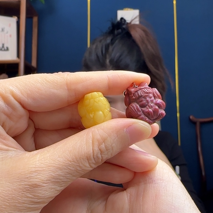 蜜蜡吊坠(赠链)未镶嵌Y*