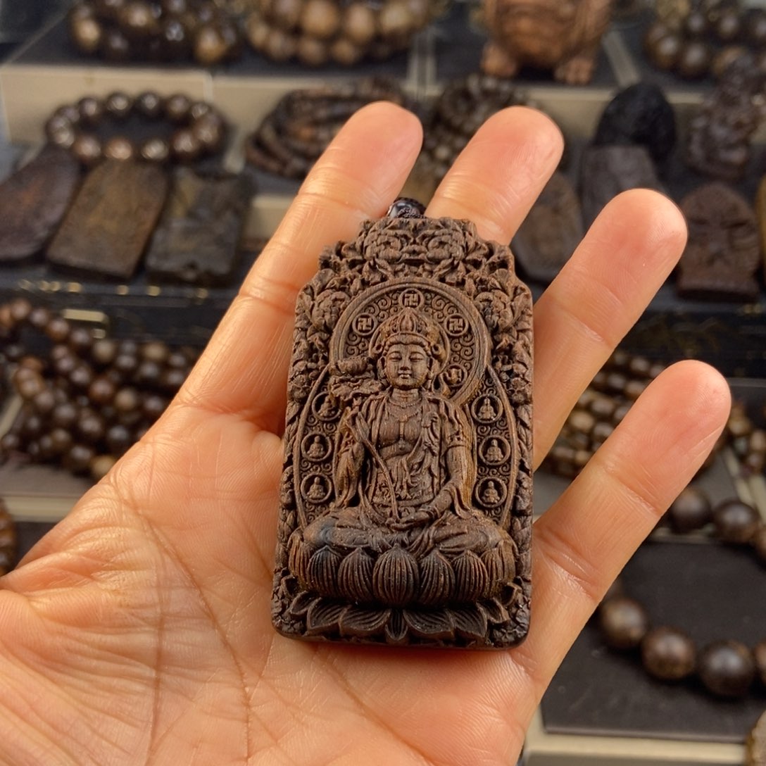 沉香木吊坠越南芽庄白棋