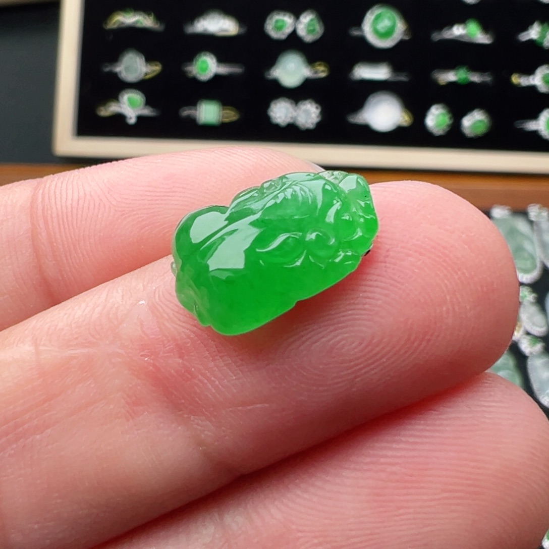 翡翠未镶嵌颈饰貔貅14.3