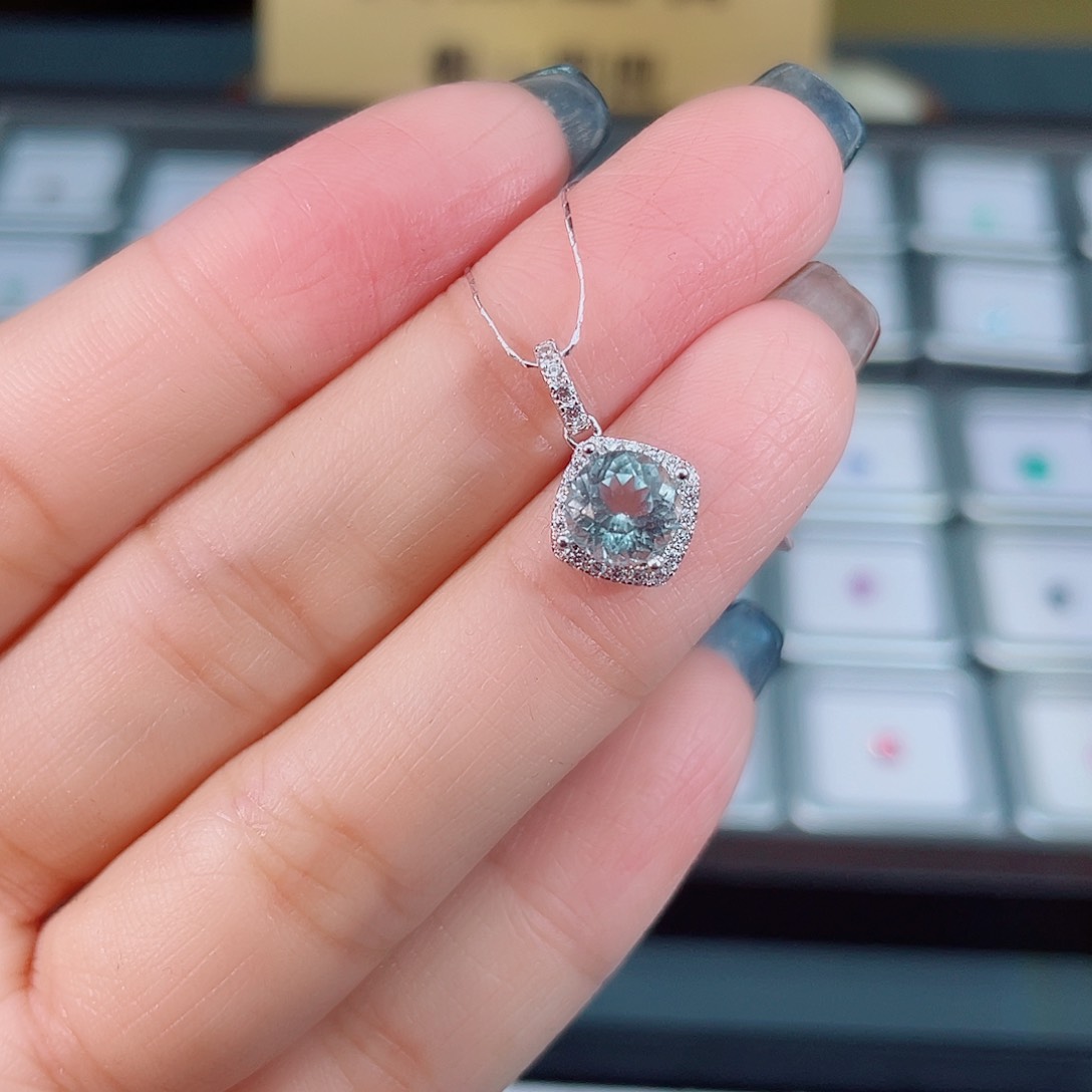 海蓝宝石吊坠(赠链)银S925镶嵌