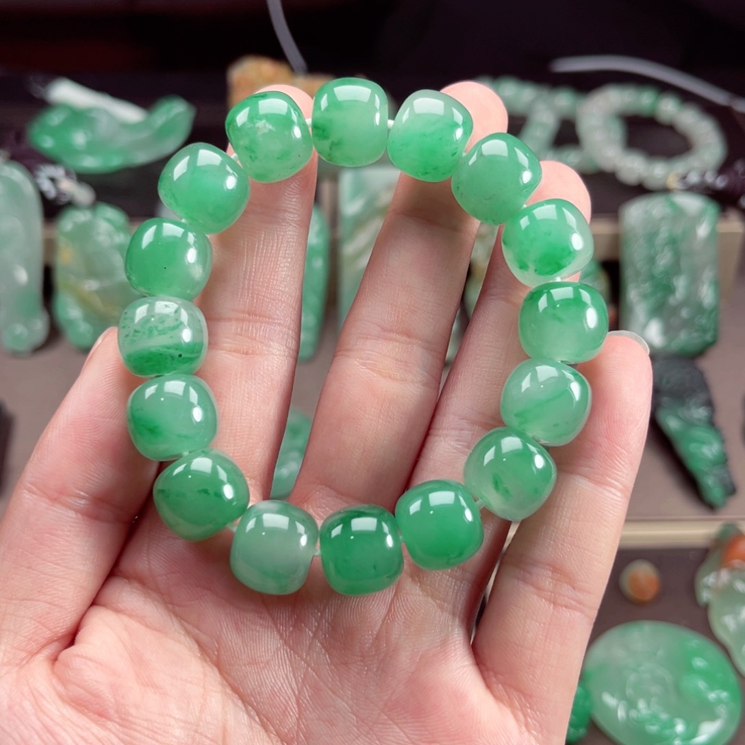 颈饰未镶嵌石英质玉新*