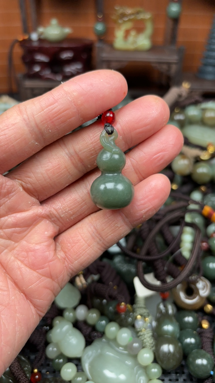 保真和田玉葫芦时尚吊坠百搭精雕拍一发一手工精致气质