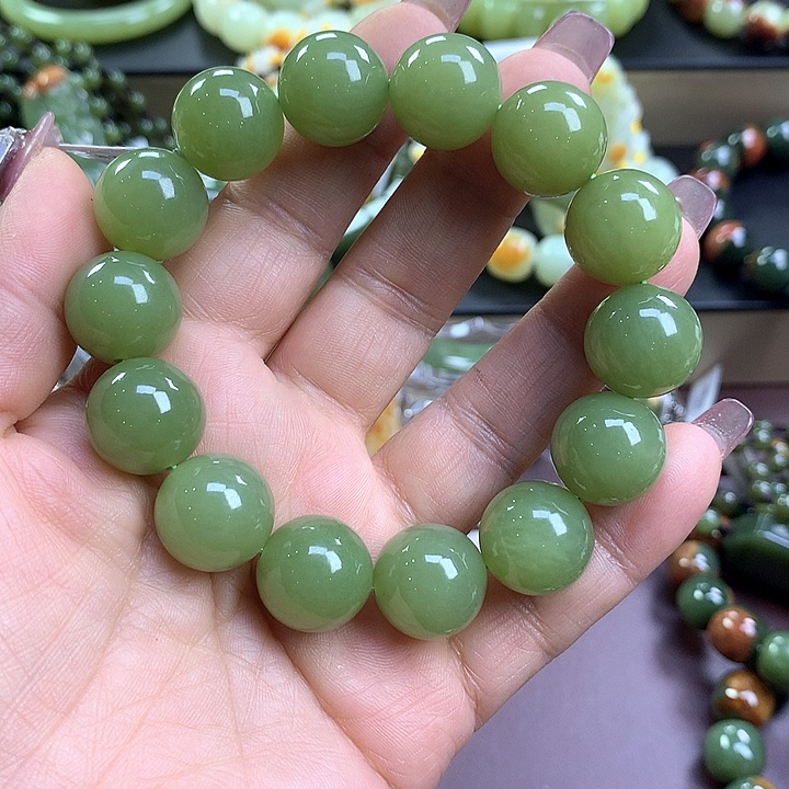 手串未镶嵌透闪石质玉承***遇